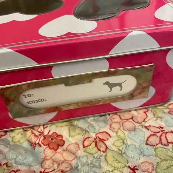 VICTORIAS SECRET: PINK BUNDLE - Picture 4 of 10